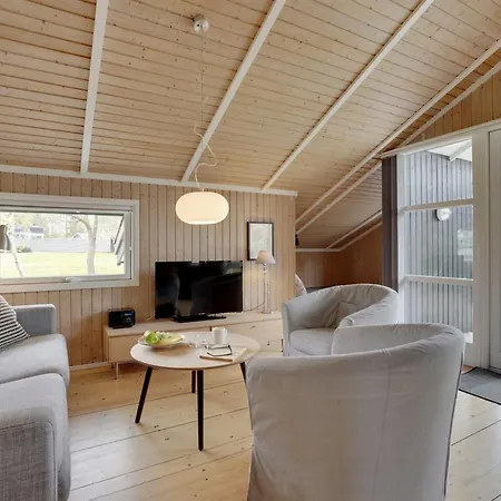 Uolevi - 200m From The Sea By Interhome